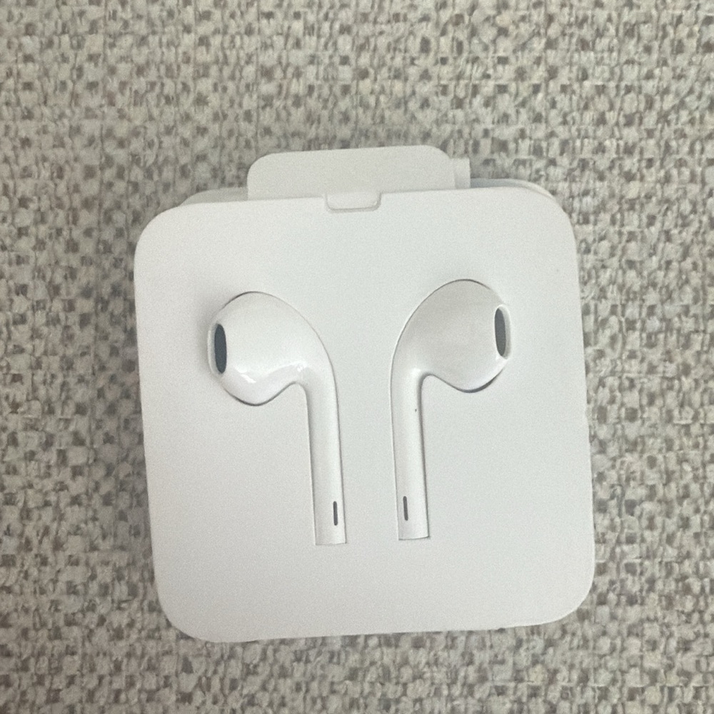 Apple White Wired Earbuds